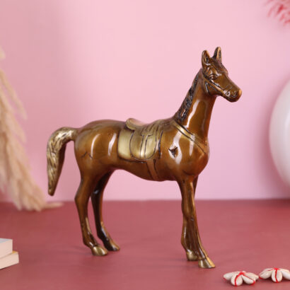 horse showpiece
