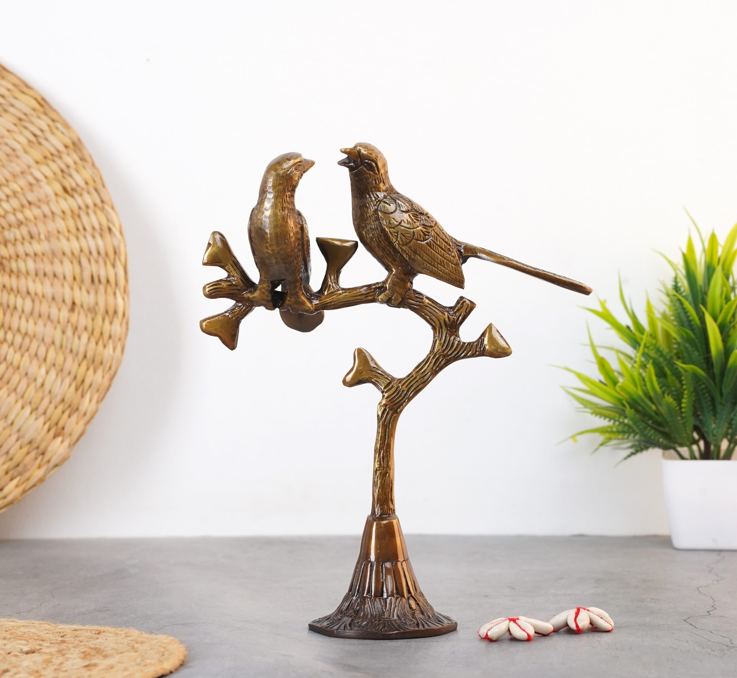 bird showpiece